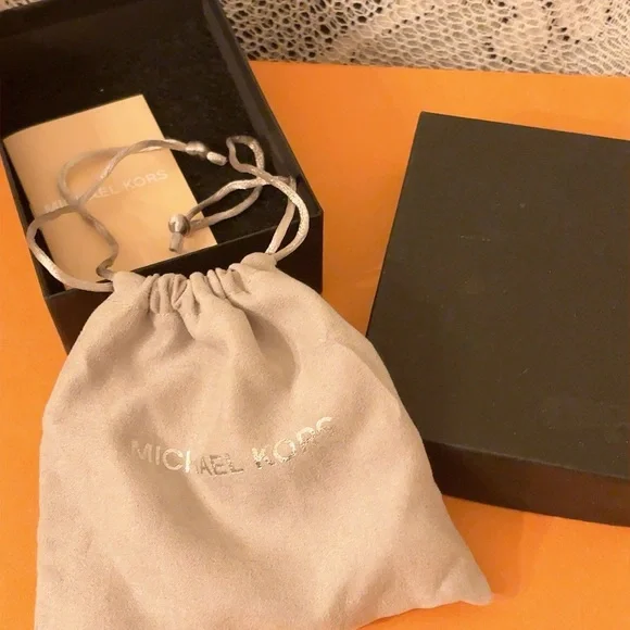 NWT Michael Kors Modern Brilliance Gold Color Cuff Bracelet Crystals - Picture 12 of 14